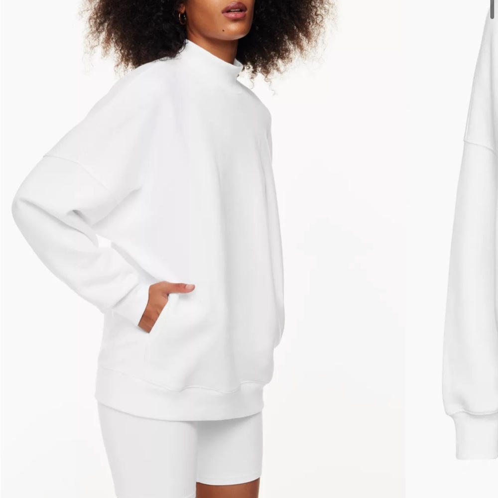 Aritzia TNA mega cozy mock neck fleece. Cream/white color